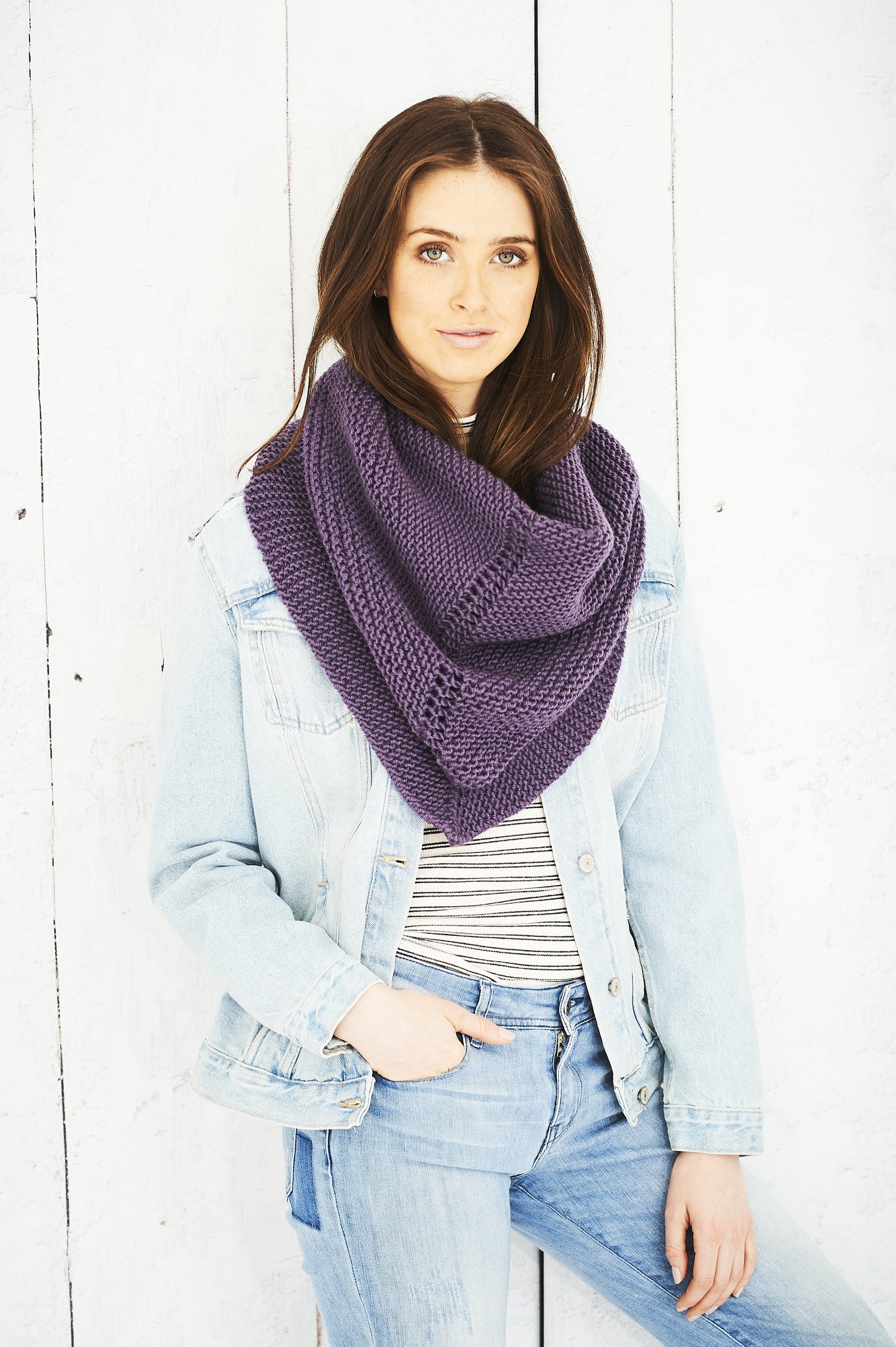 Stylecraft Bellissima Chunky Knitting Pattern 9699