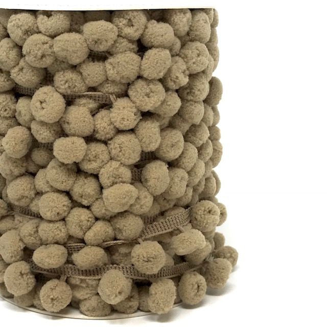 Natural 15mm Diameter Pom Pom Trim